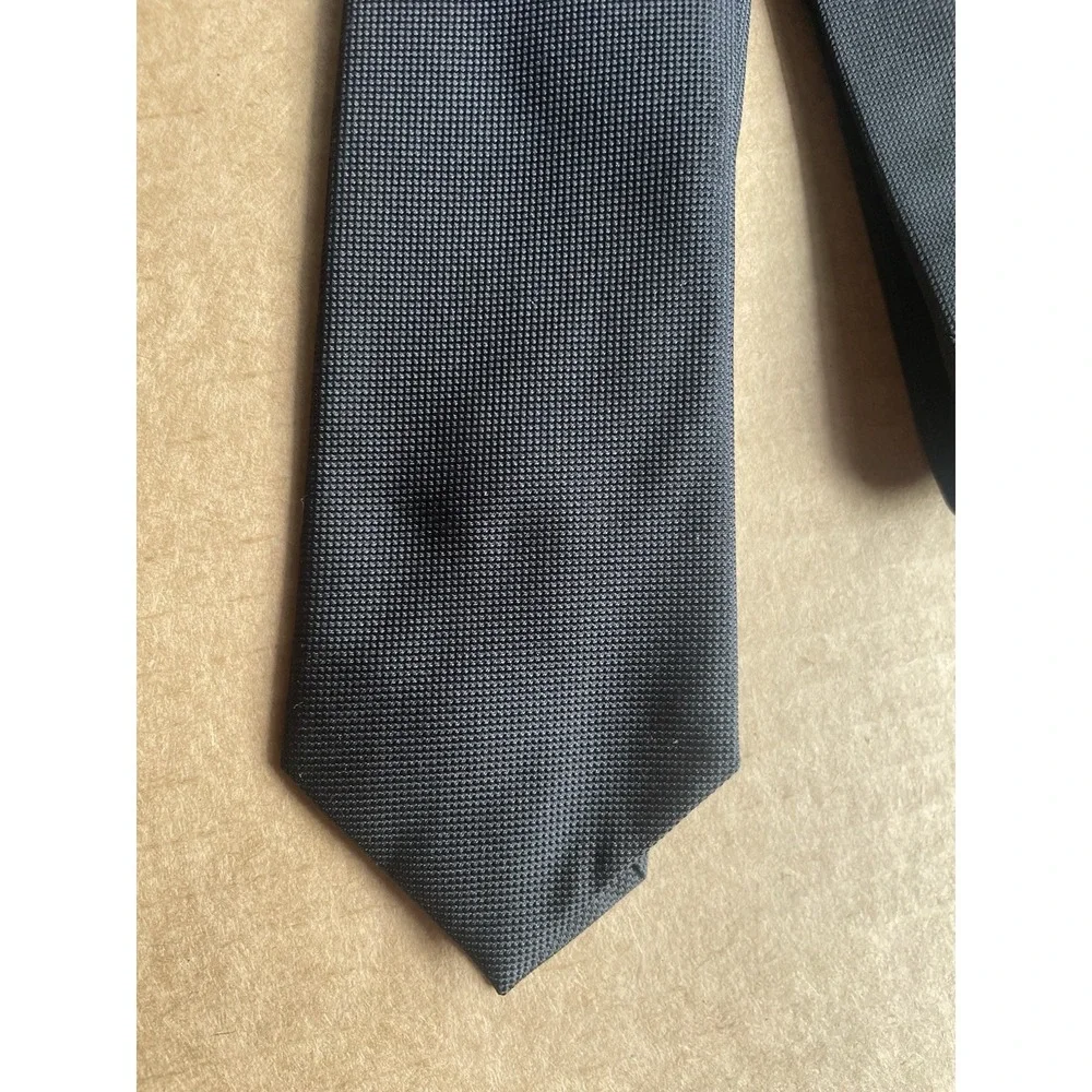 Theory 100% Silk‎ Designer Necktie Tie Made In USA Roadster Black